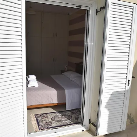 Viana House Corfu * Virós